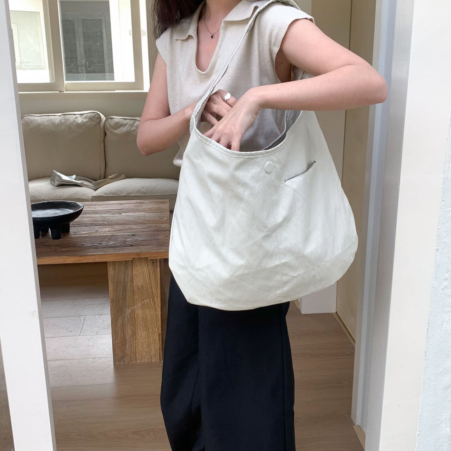 Women's Style Minimalist Idle Soft Oil Wax Leather Women's Shoulder Bag