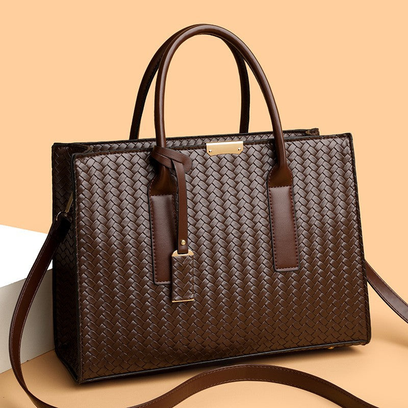 Women's Pattern Fashion Popular Embossed Light Luxury Western Women's Shoulder Bag