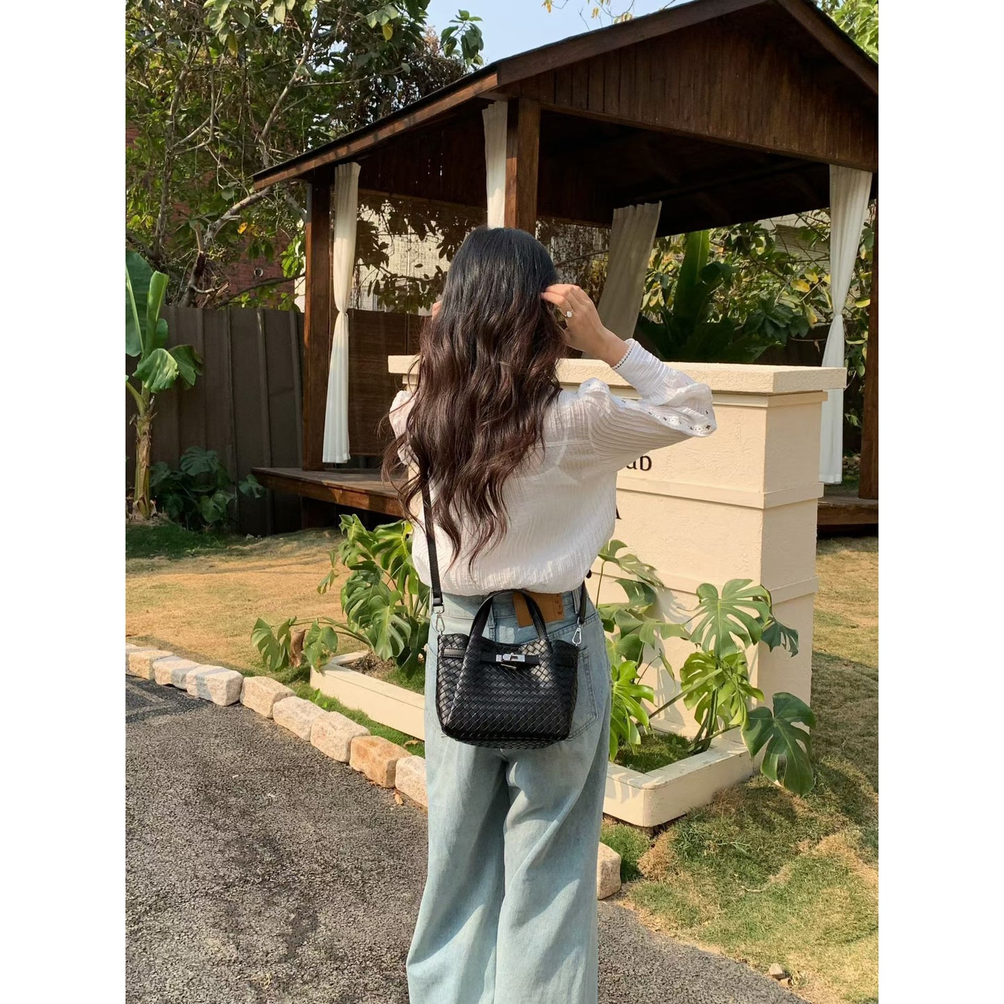 Women's Vintage Woven Pattern Hand Carrying Fashion Women's Handbag