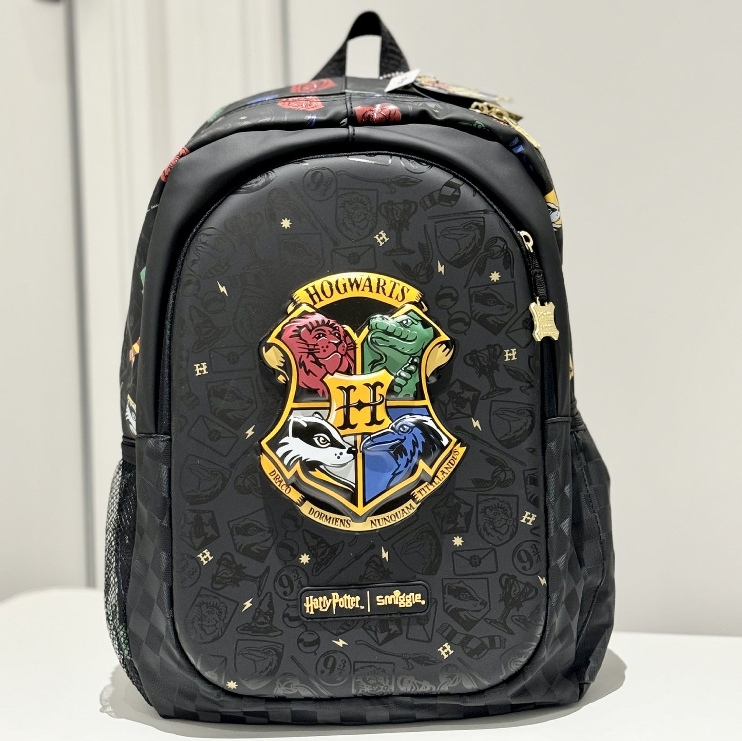Australian Pink Rainbow Bear Decompression Marvel Primary School Bag