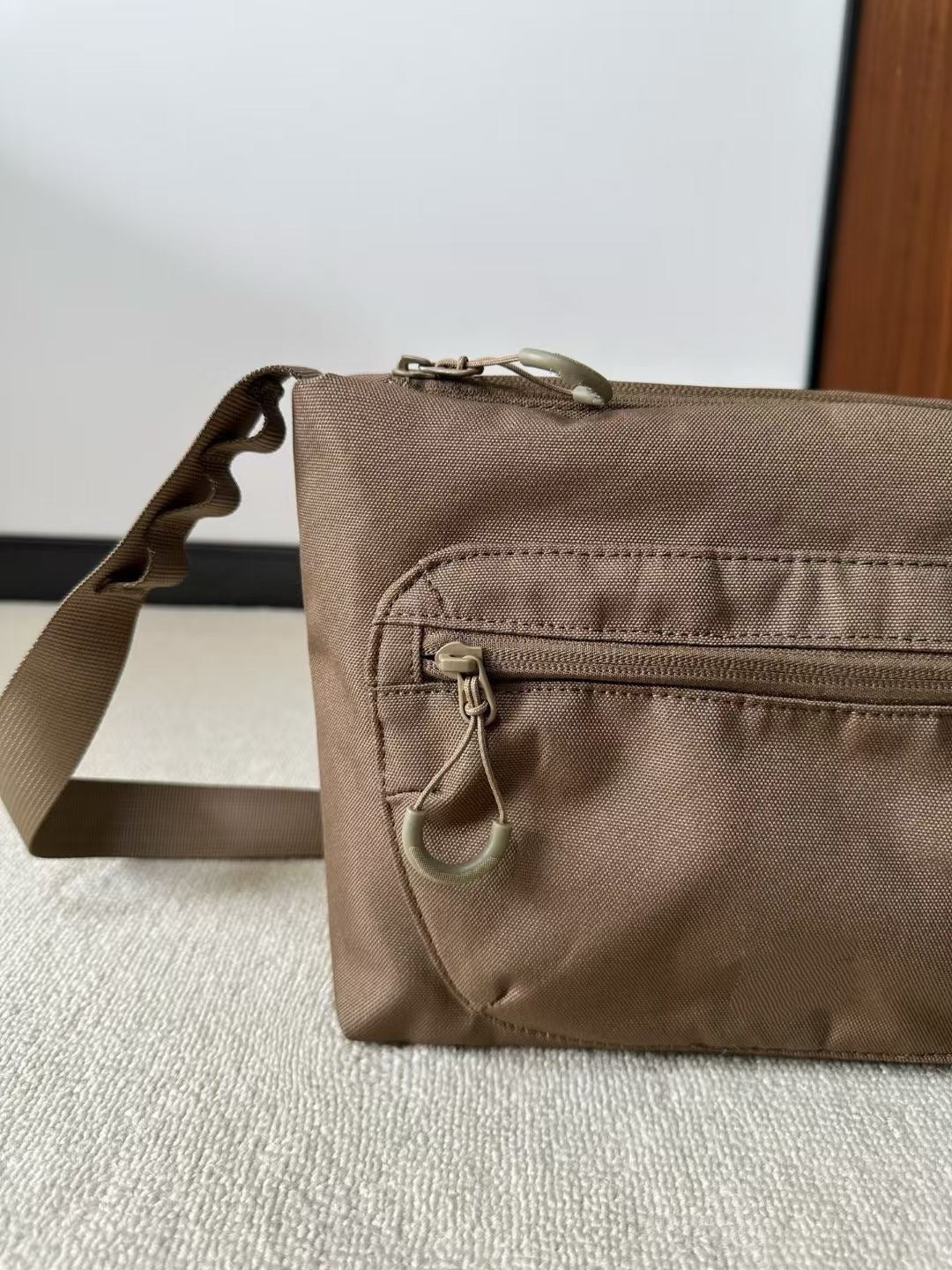 Women's & Men's Nylon Waterproof Large Capacity Men's Shoulder Bag