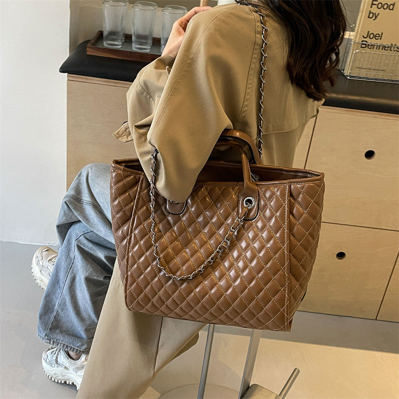 Women's Retro Diamond Pattern Chain Fashion Large Capacity Tote Bags