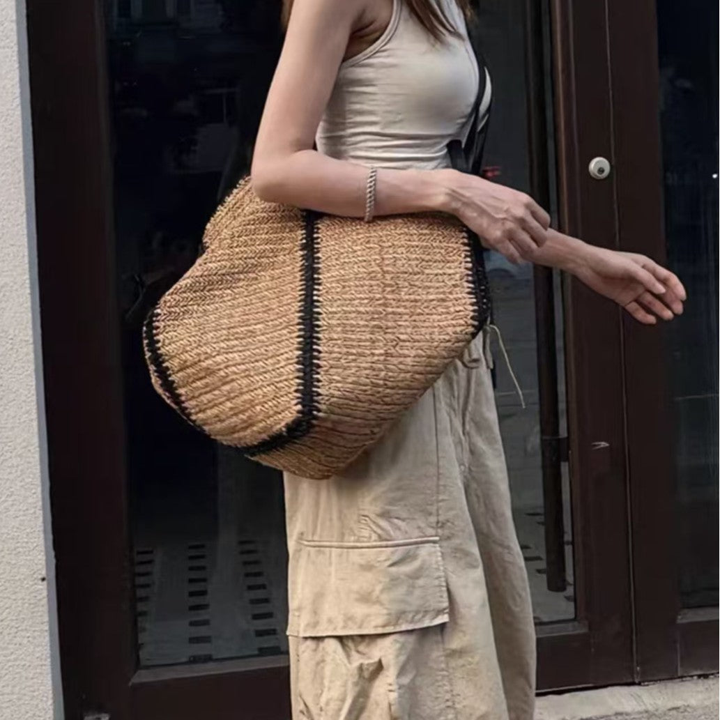 Style Retro Exquisite Big Premium Seaside Idle Women's Shoulder Bag