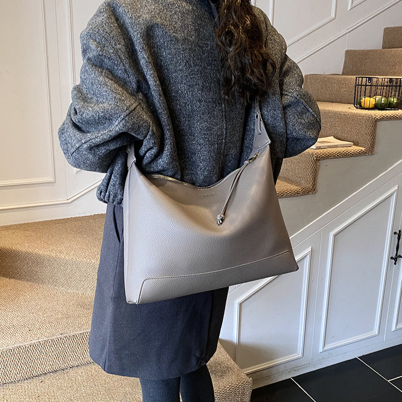 Women's Family Solid Color Underarm Dumpling Fashion Tote Bag