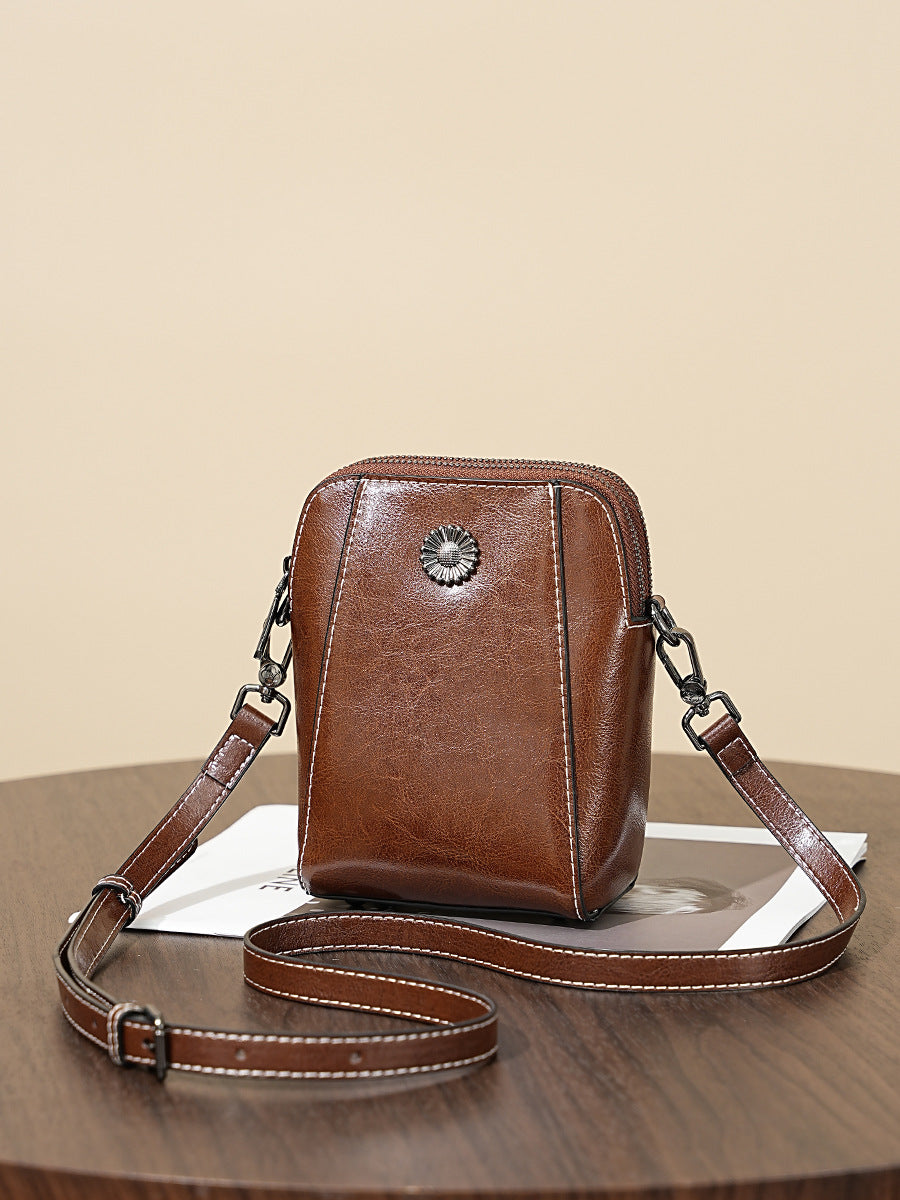 Women's Mobile Large Capacity Simple Leather Niche Women's Messenger Bag