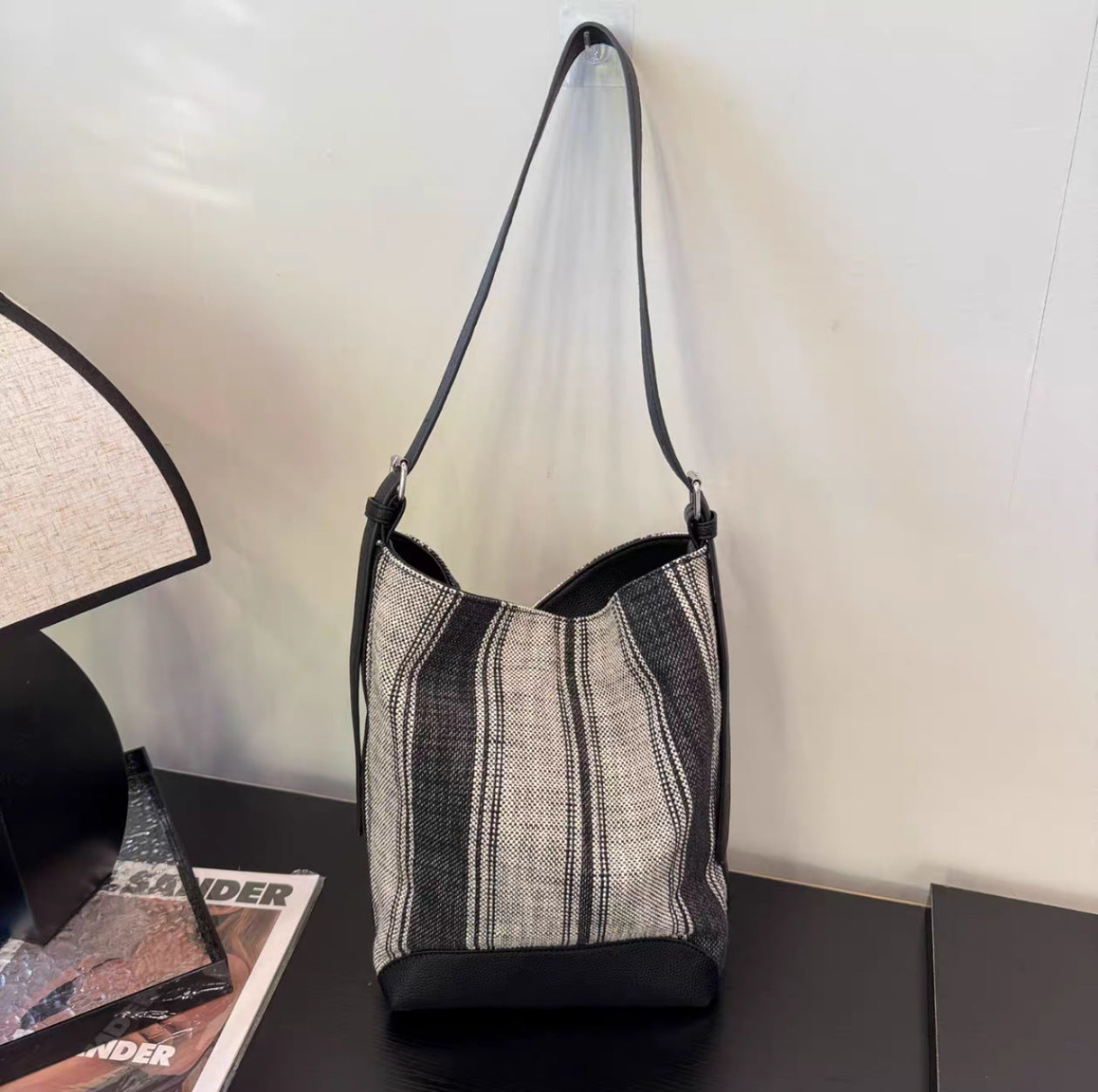 High Sense Idle Style Vintage Stripe Women's Shoulder Bag