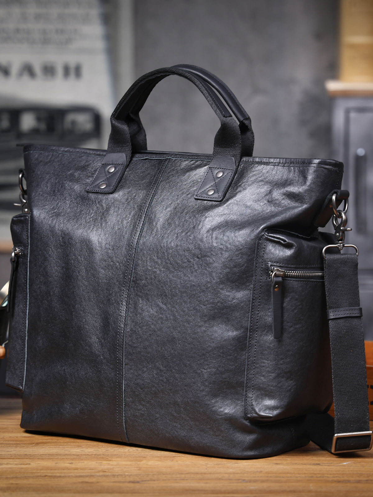 Men's First Layer Cowhide Large Capacity Leather Computer Bags
