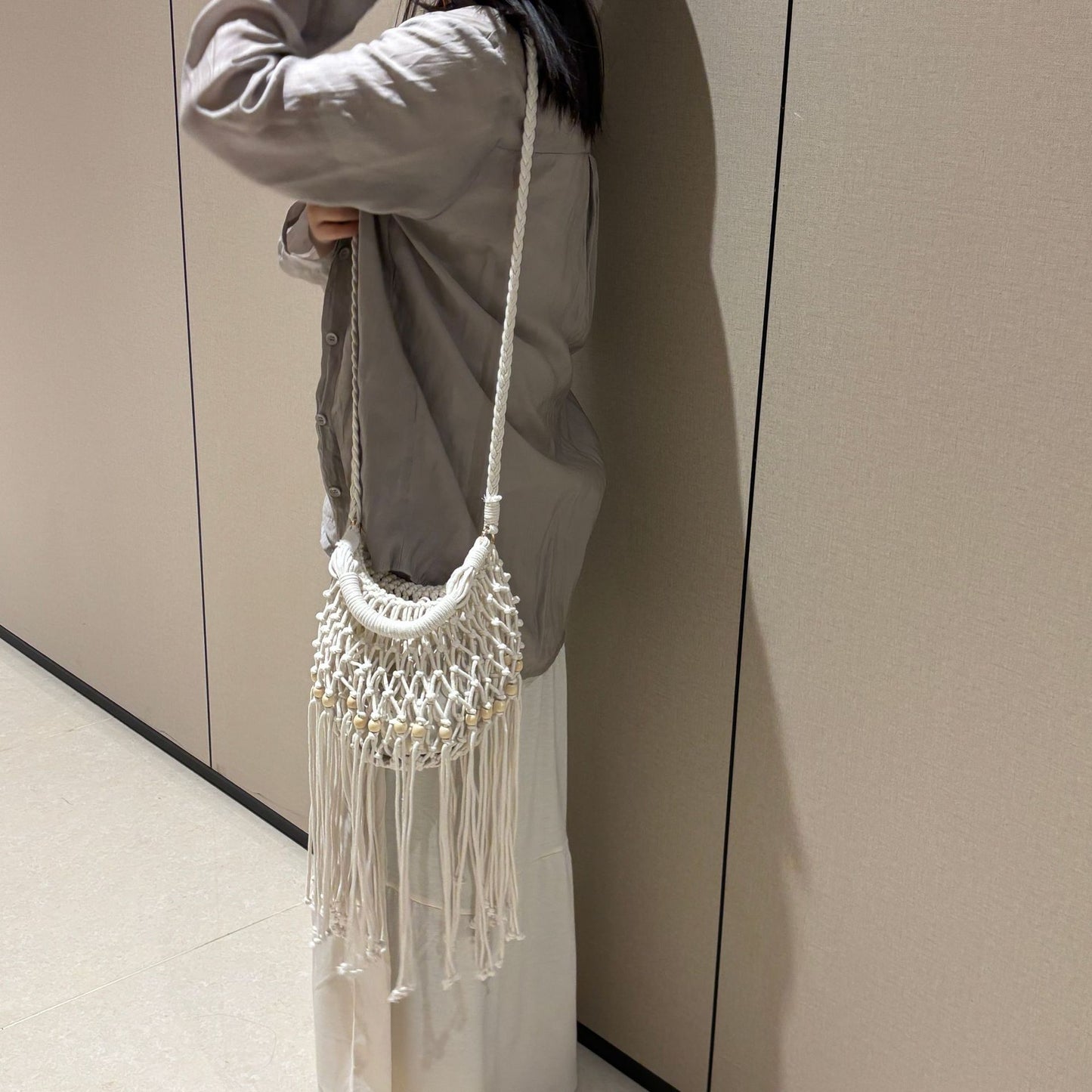 Women's Retro Tassel Large Capacity Versatile Beach Good-looking Women's Handbag