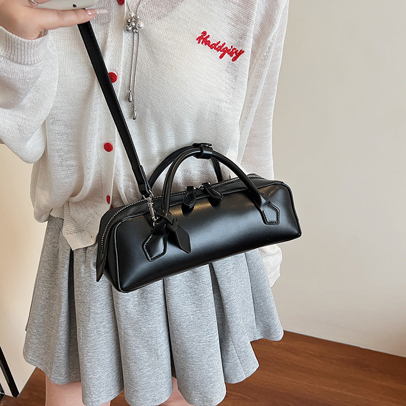 Women's High-grade Niche Trendy Portable Baguette Personalized Women's Shoulder Bag