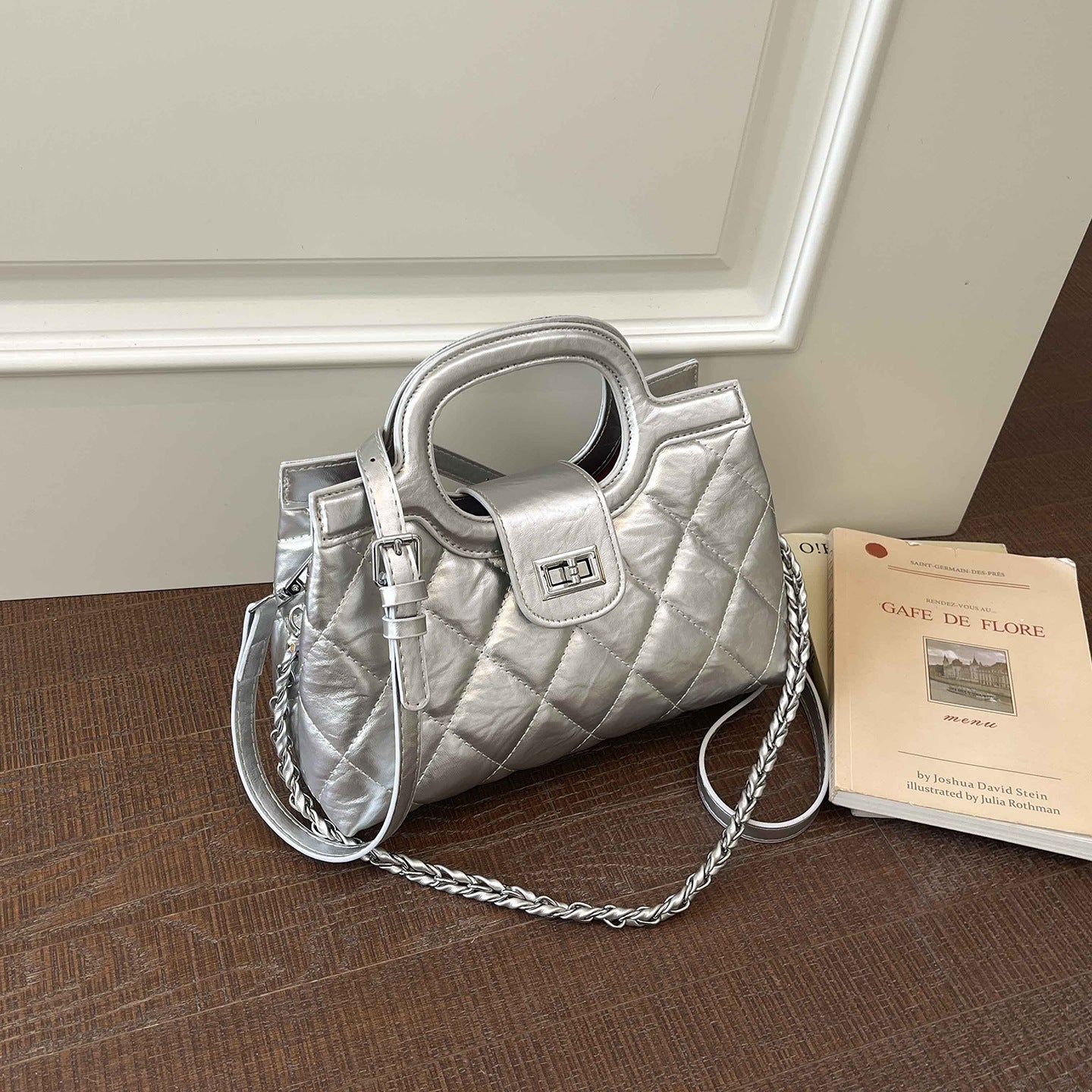 Beautiful Women's Classic Style Rhombus Chain Women's Handbag