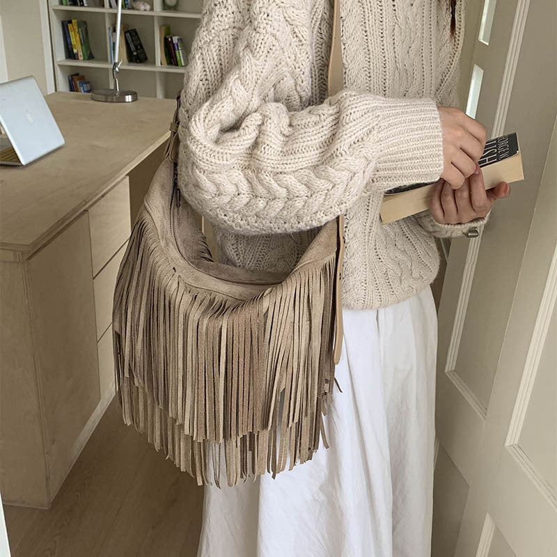Innovative Women's Bohemian Style Tassel Commuter Women's Messenger Bag