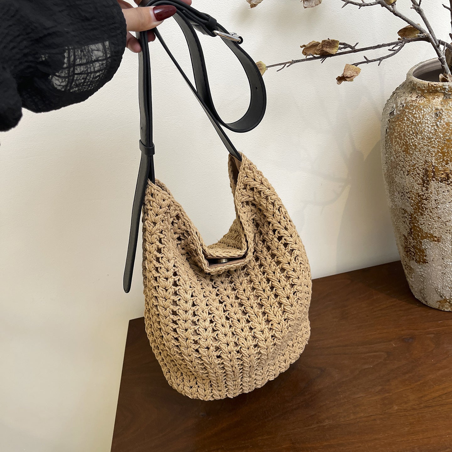 Women's Style Simple Comfortable Woven Leisure Commute Personality Bags
