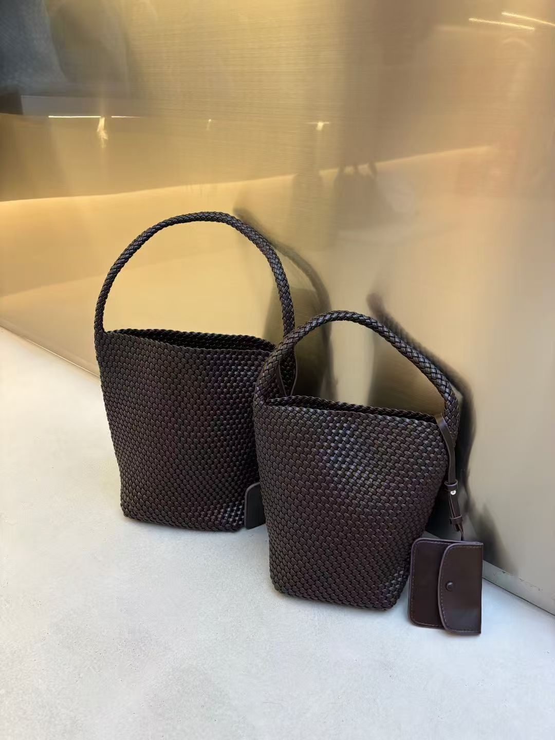 Women's Handmade Sheepskin Woven Large Capacity Totes Commuter Portable Genuine Leather Women's Shoulder Bag