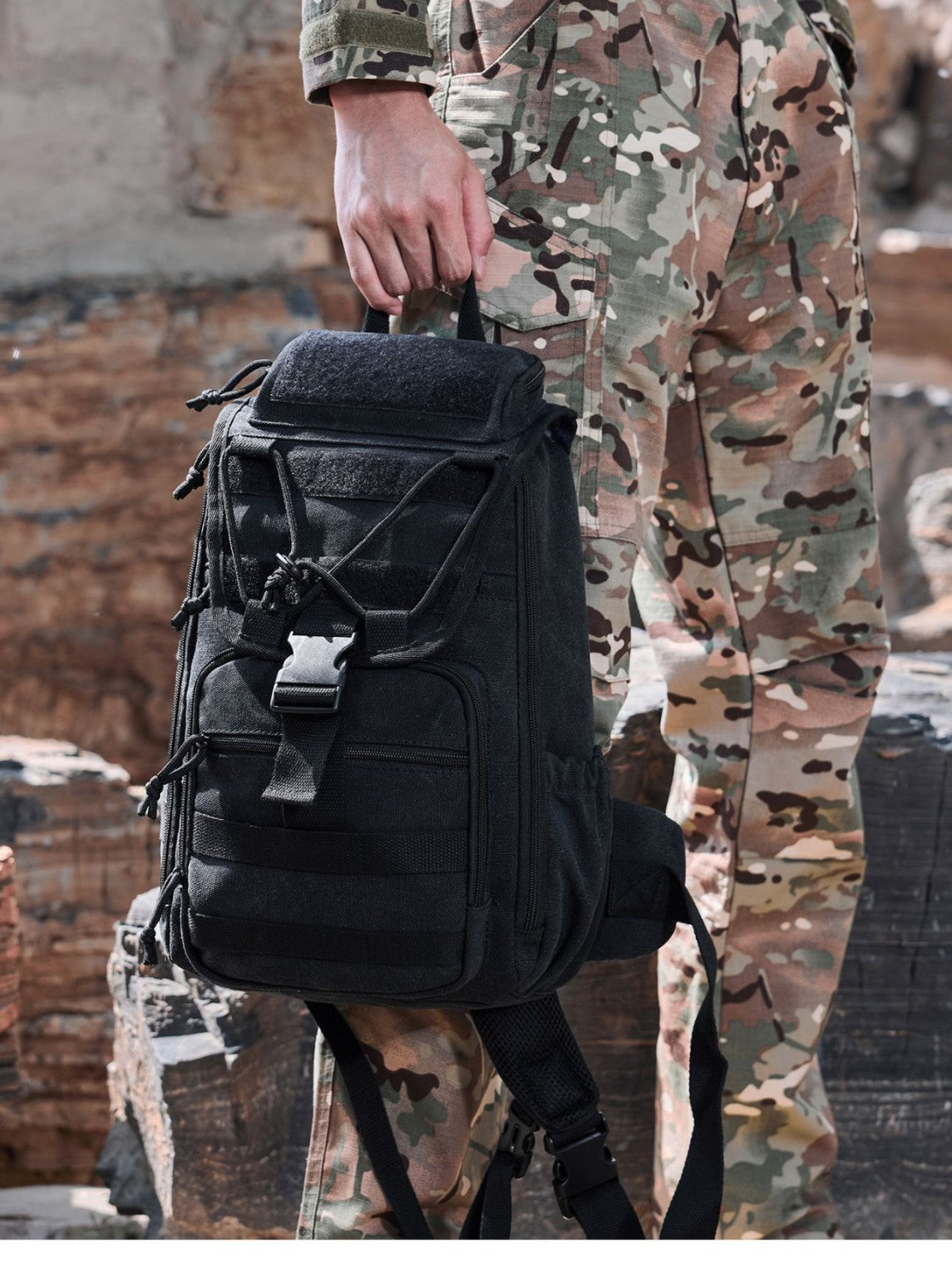 Elegant Graceful Men's Commuter Protective Waterproof Men's Chest Bag
