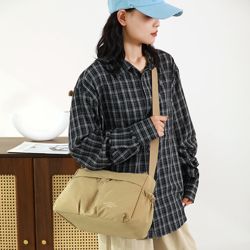 New Women's Nylon Cloth Waterproof Lightweight Women's Messenger Bag