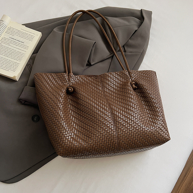Women's Korean Style Retro Large Capacity Underarm Western Woven Women's Shoulder Bag
