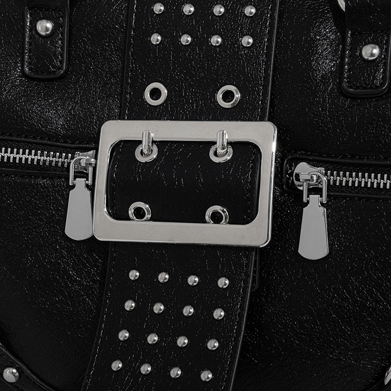 Women's Capacity Punk Rivet Fashion Temperament Leisure Women's Shoulder Bag
