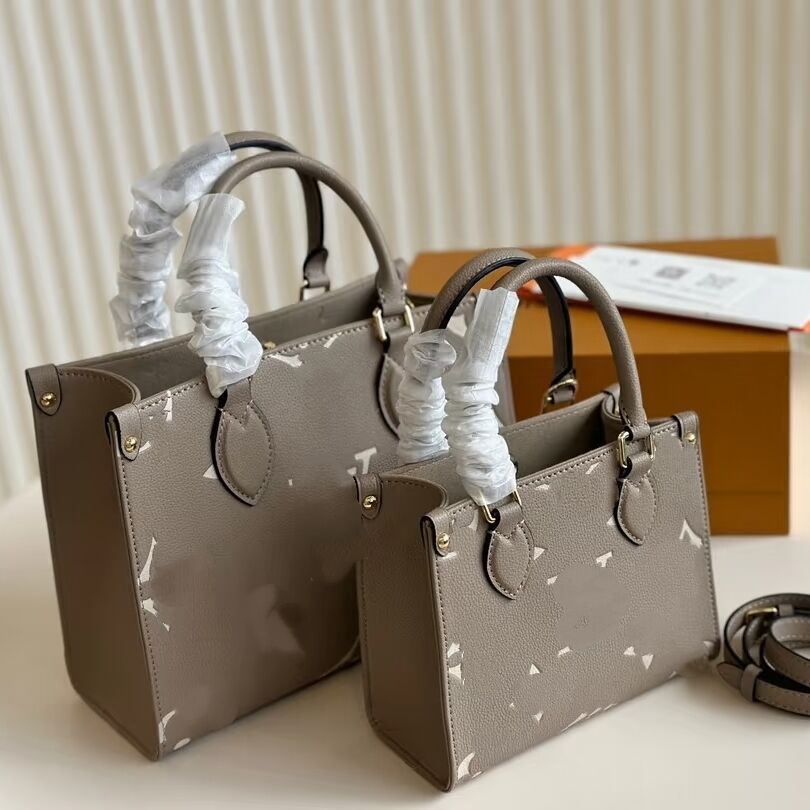 High-grade Girlfriends Birthday Gift Box Fashionable Women's Shoulder Bag