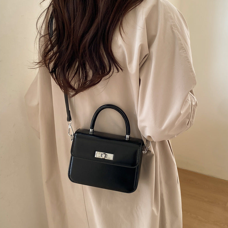 Women's Design Portable Pouch Spring Stylish Simple Women's Messenger Bag