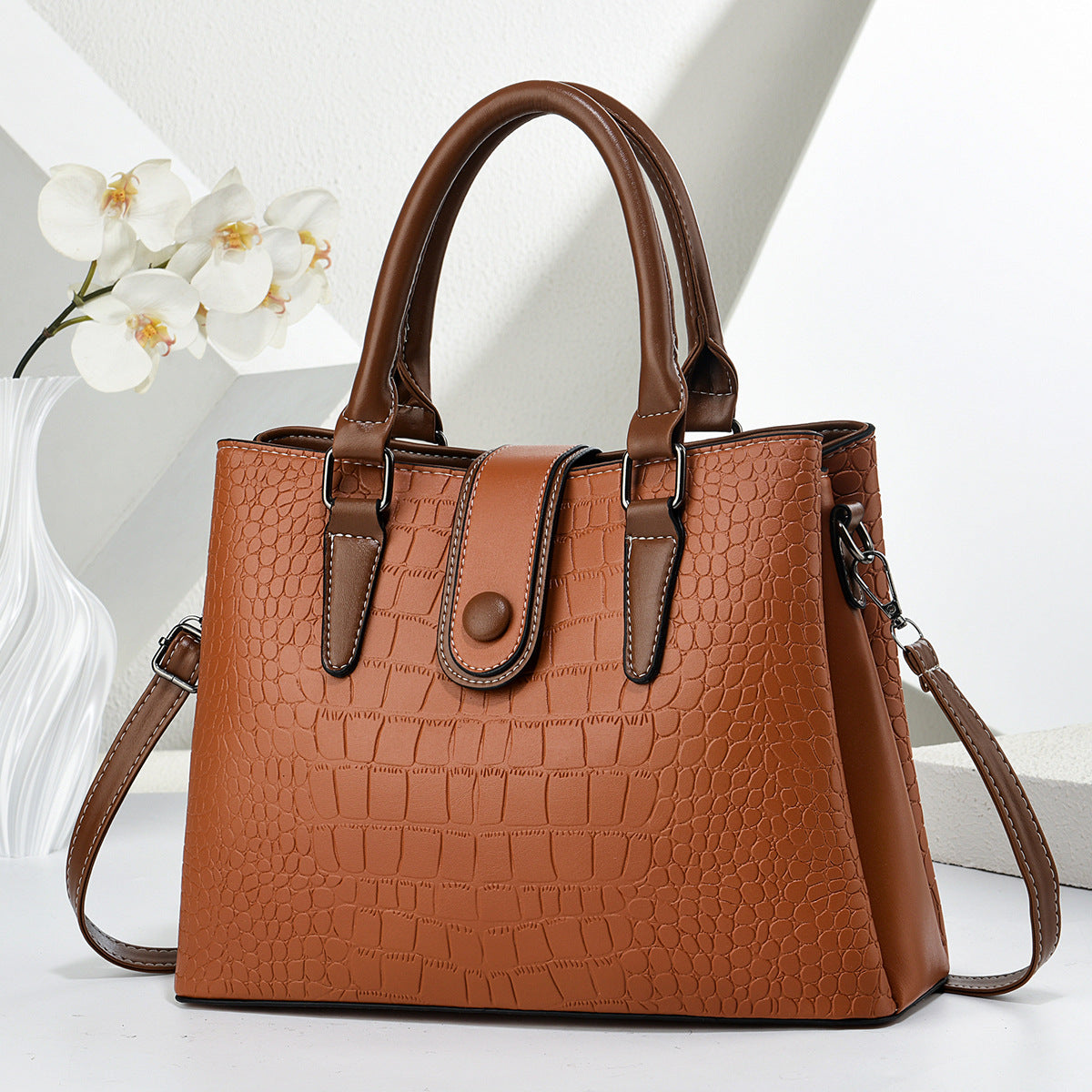 Women's Fashionable Winter Large Capacity Fashion Women's Handbag