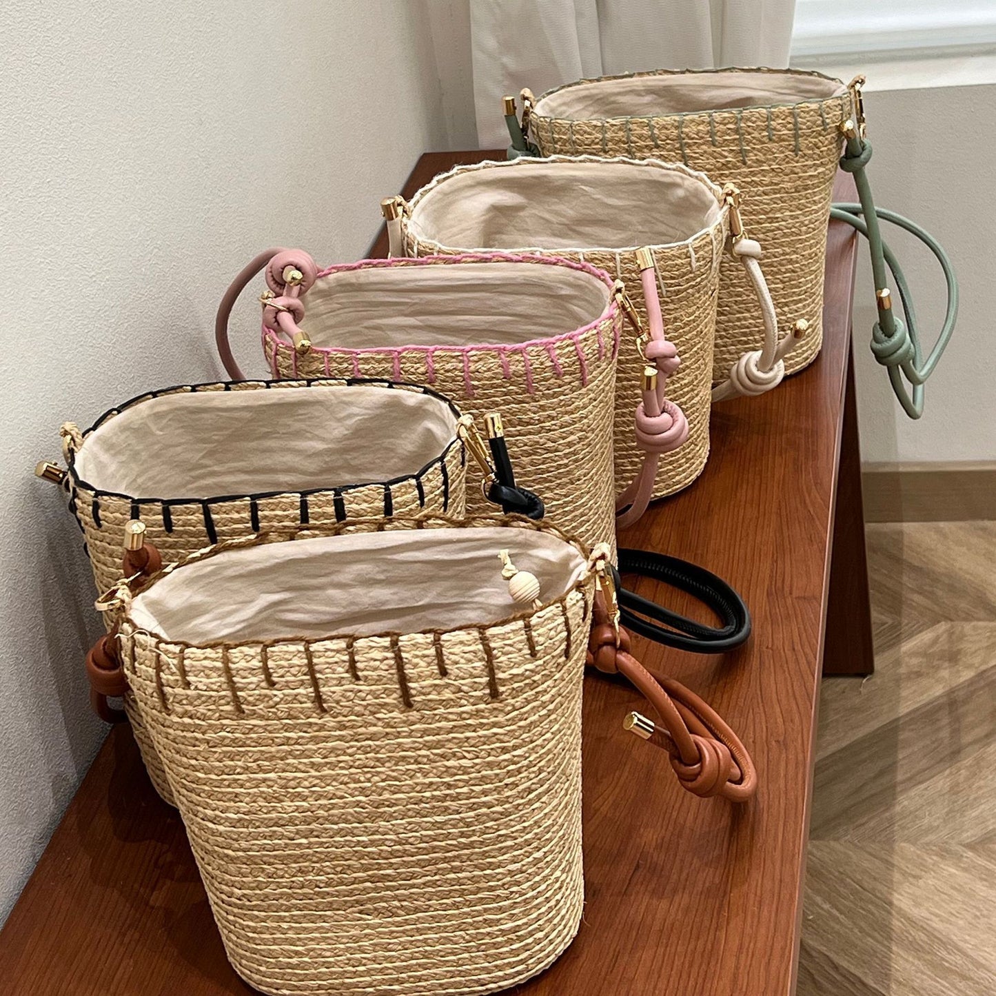 Women's Large Capacity Straw Woven Seaside Beach Vacation Hand Women's Shoulder Bag