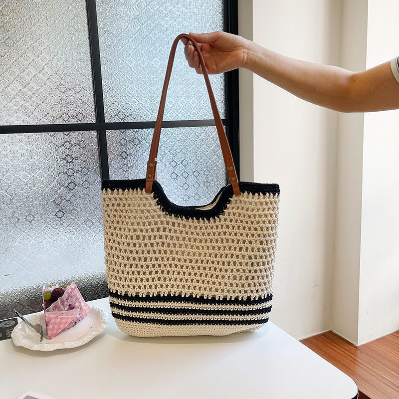 Women's Large Capacity Hollow Fashionable Stylish Color Matching Women's Shoulder Bag