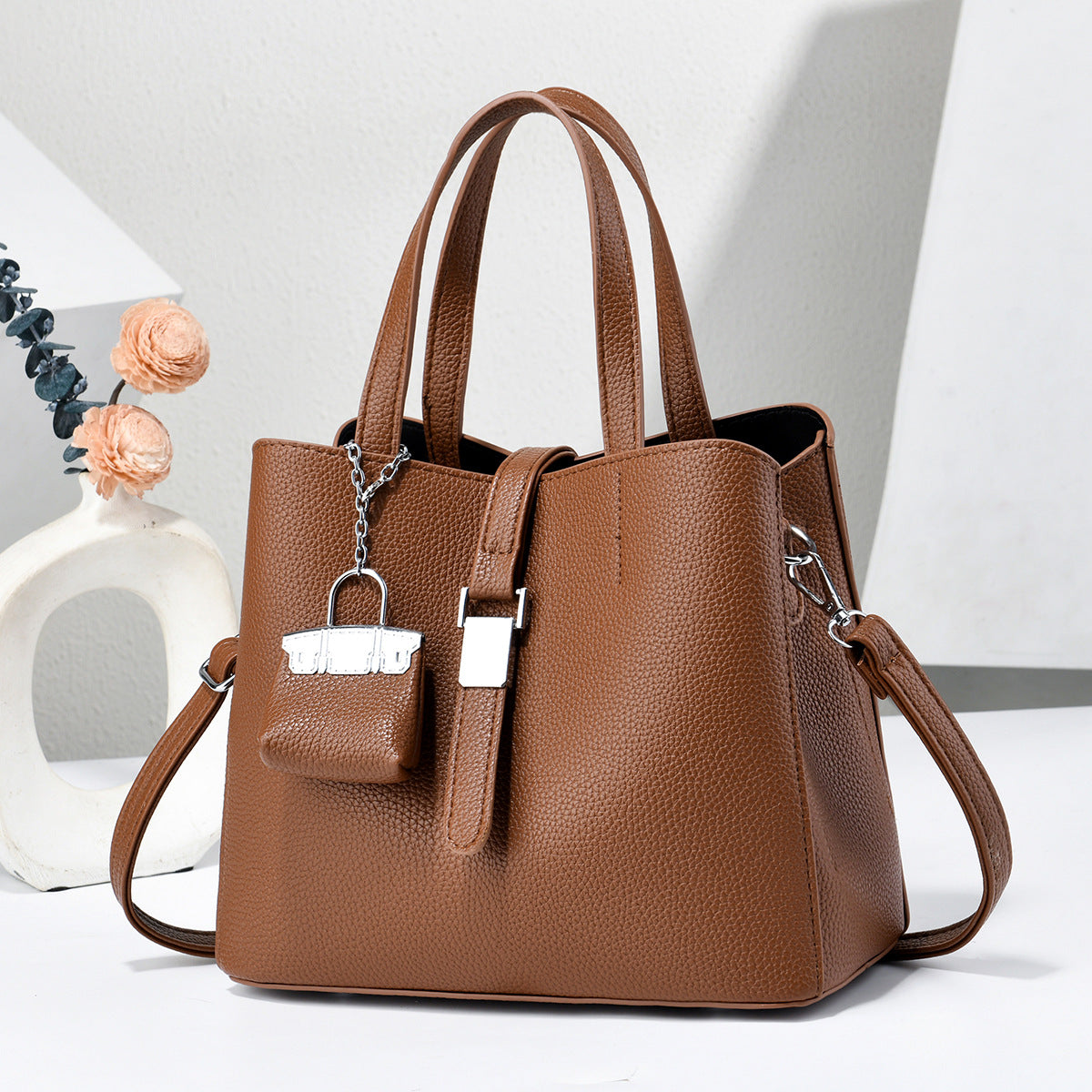 Women's Retro Fashion Portable Design High-grade Women's Shoulder Bag