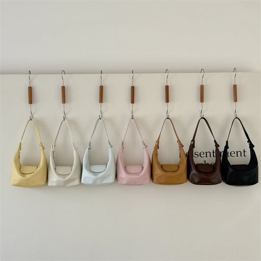 Sweet Large Capacity Underarm Niche Commuter Women's Shoulder Bag