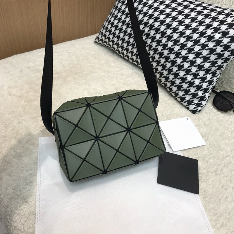 Women's Life Cupid Geometric Fashion Rhombus Mobile Phone Bags