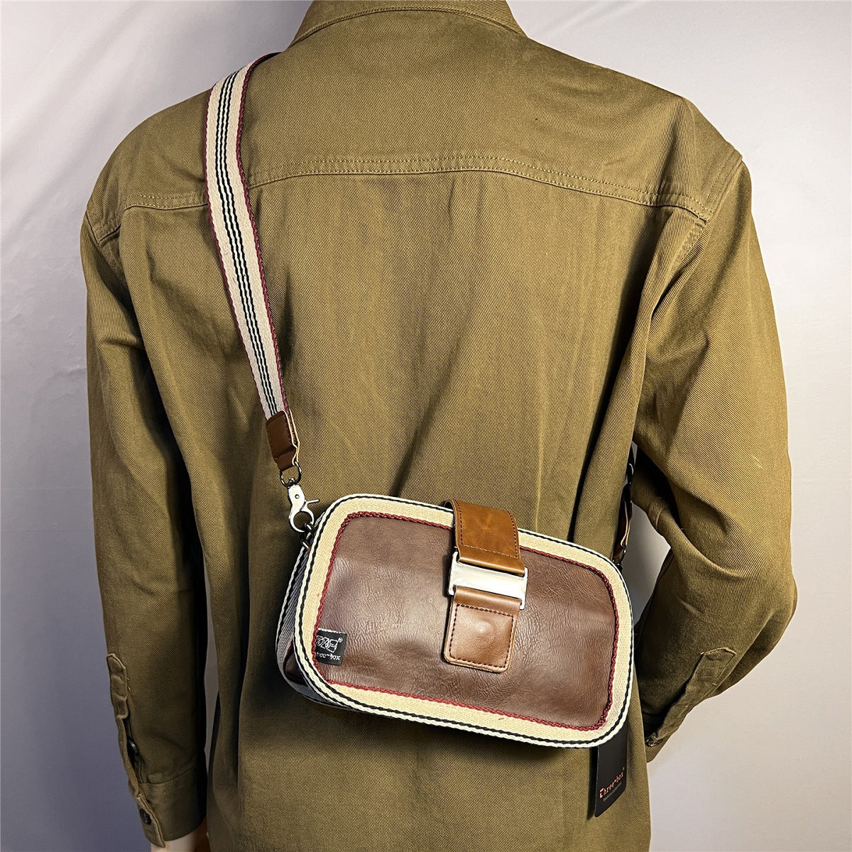 Men's Light Luxury Fashion Leisure Commute Motorcycle Men's Shoulder Bag