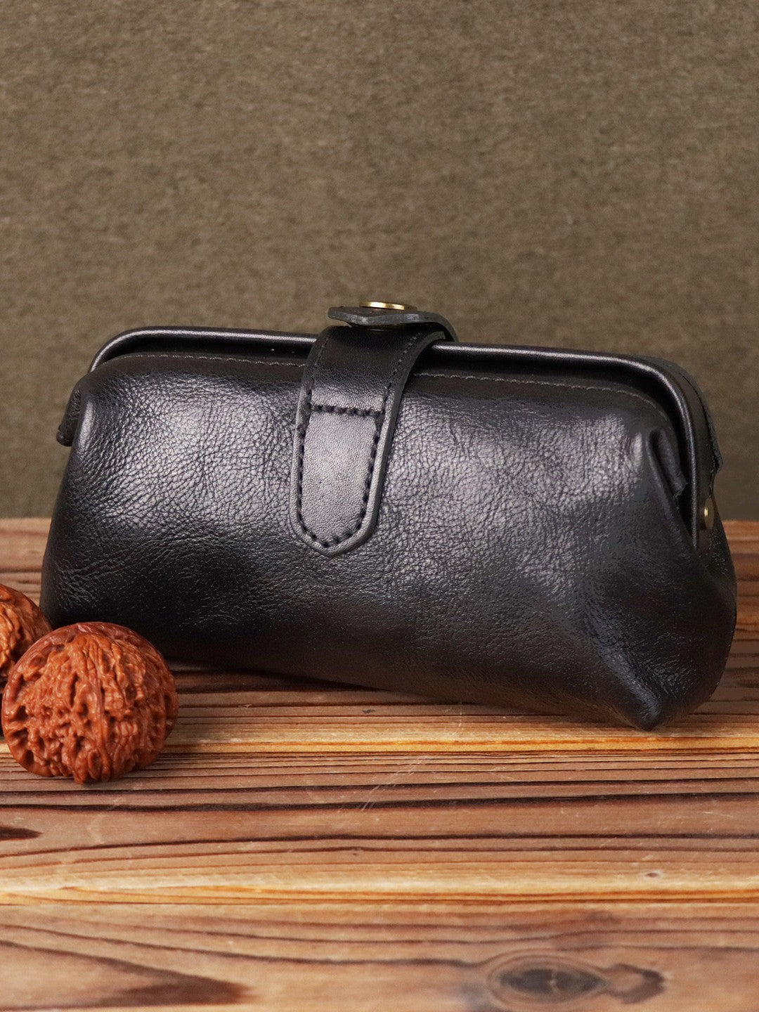 Retro First Layer Cowhide Genuine Leather Antique Women's Clutch