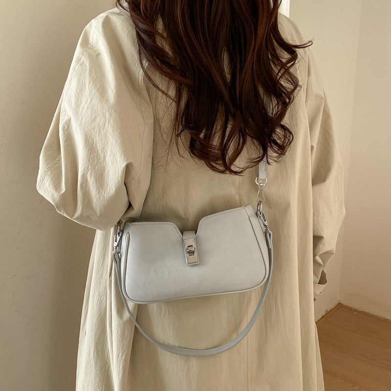 Women's Fashion Retro Underarm Solid Color Saddle Tote Bags