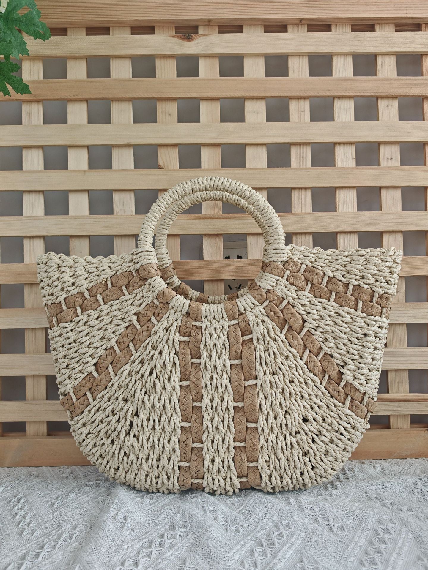 Vertical Pattern Large Capacity Woven Seaside Holiday Women's Handbag