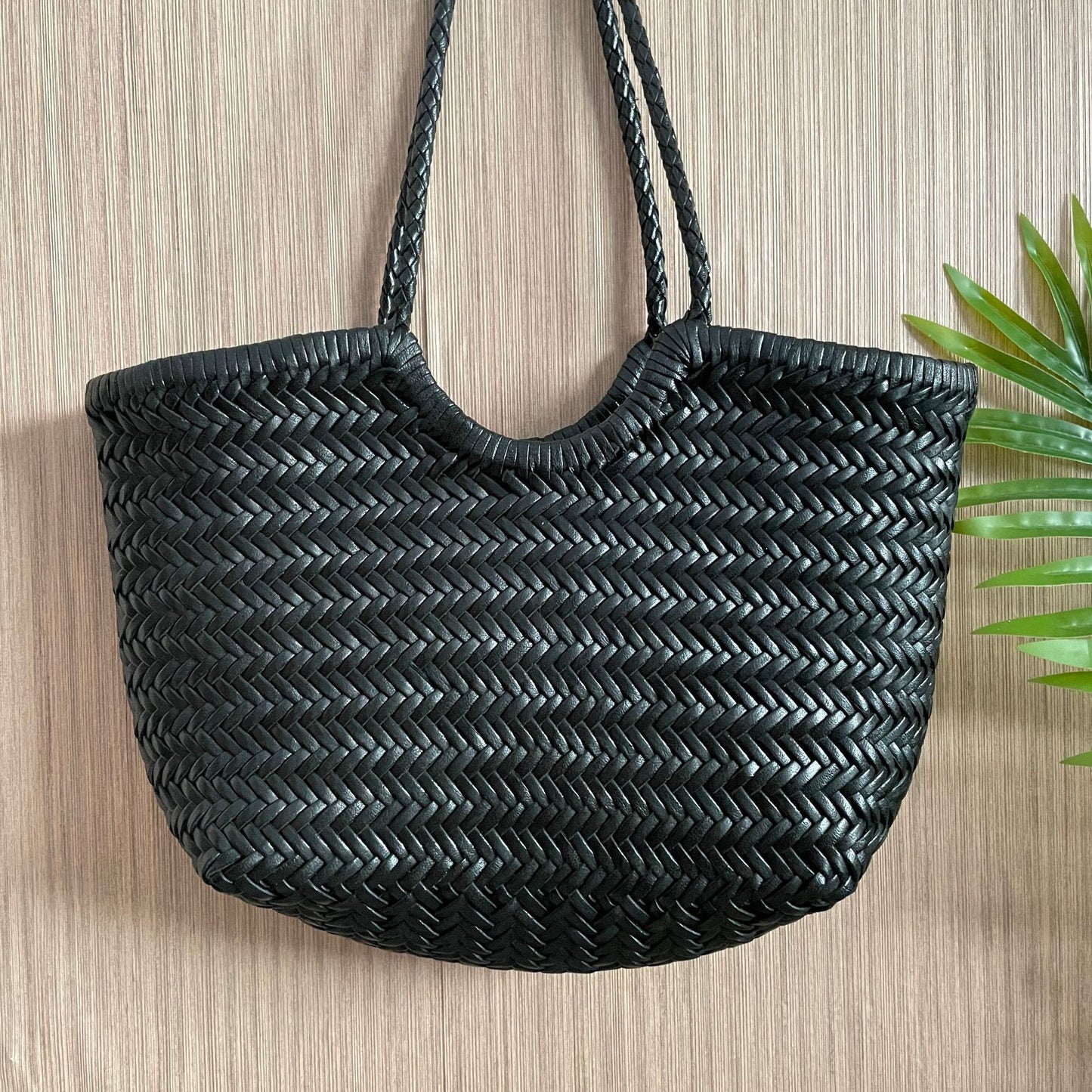 Cowhide Woven Leather French Retro Vegetable Women's Handbag