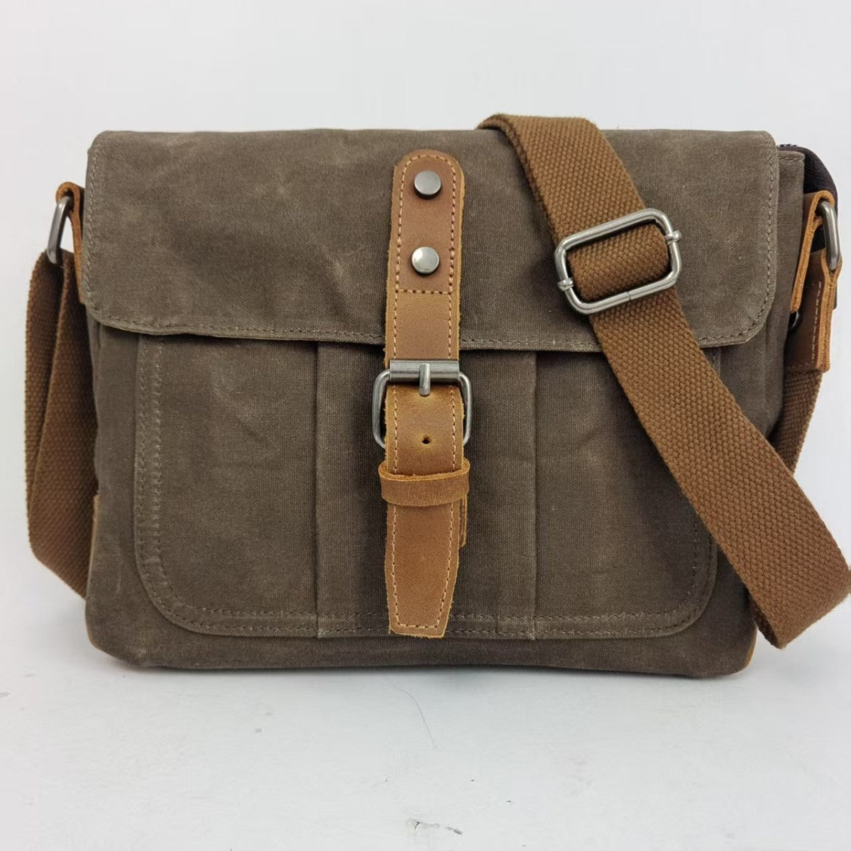 Men's Retro Motorcycle Simple Batik Waterproof Canvas Men's Shoulder Bag