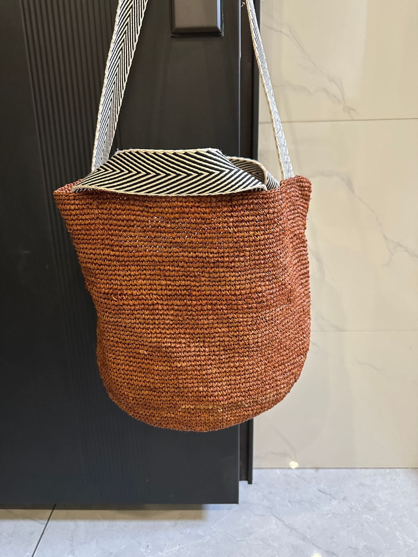 Women's Capacity Straw Hand Crocheting Raffia Vacation Women's Messenger Bag