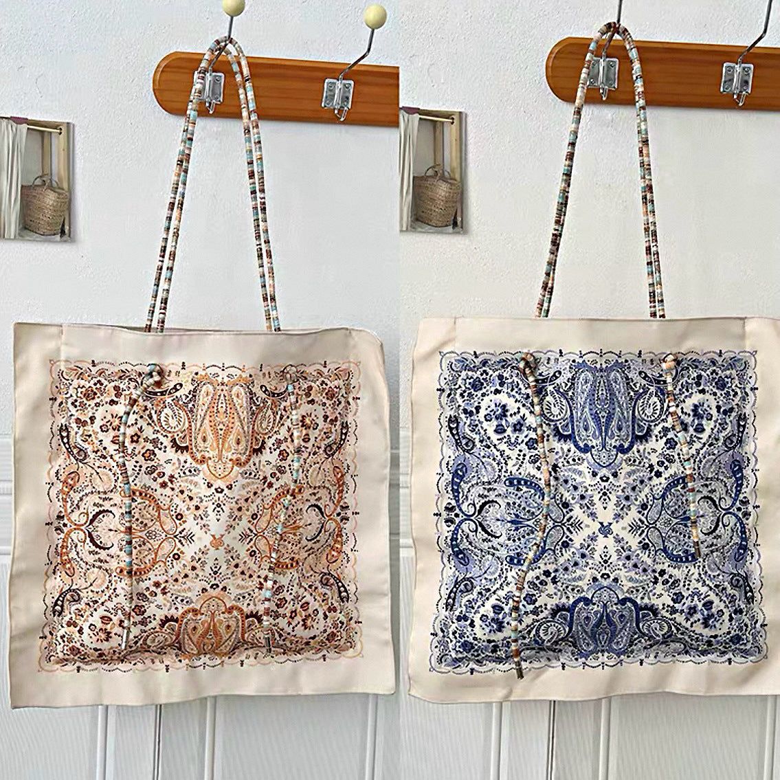 Large Capacity Duplex Printing Elegance Retro Women's Messenger Bag
