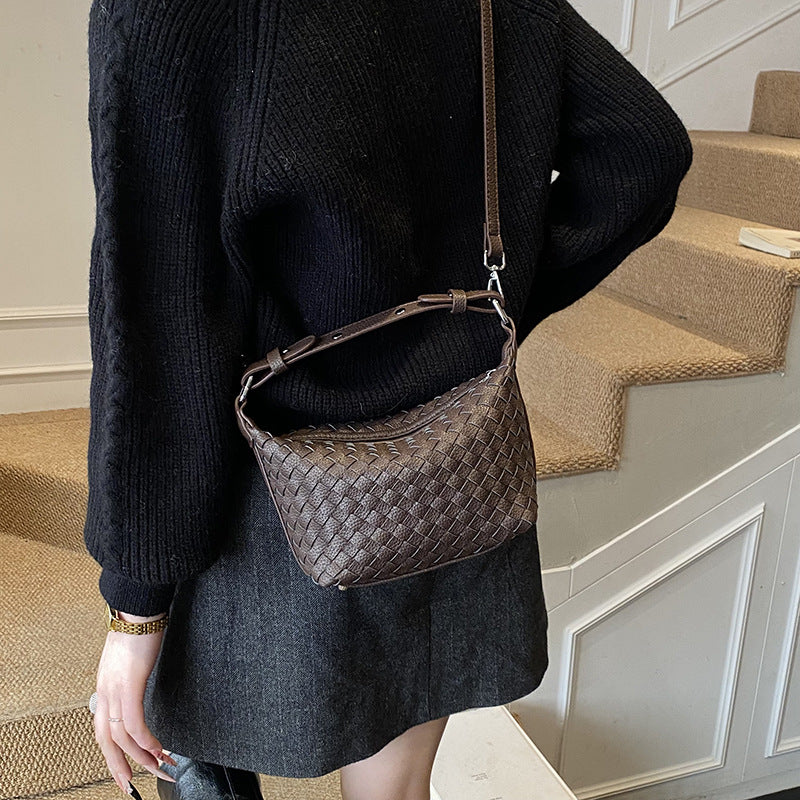 Women's Super Hot Woven Large Capacity Western Handbags