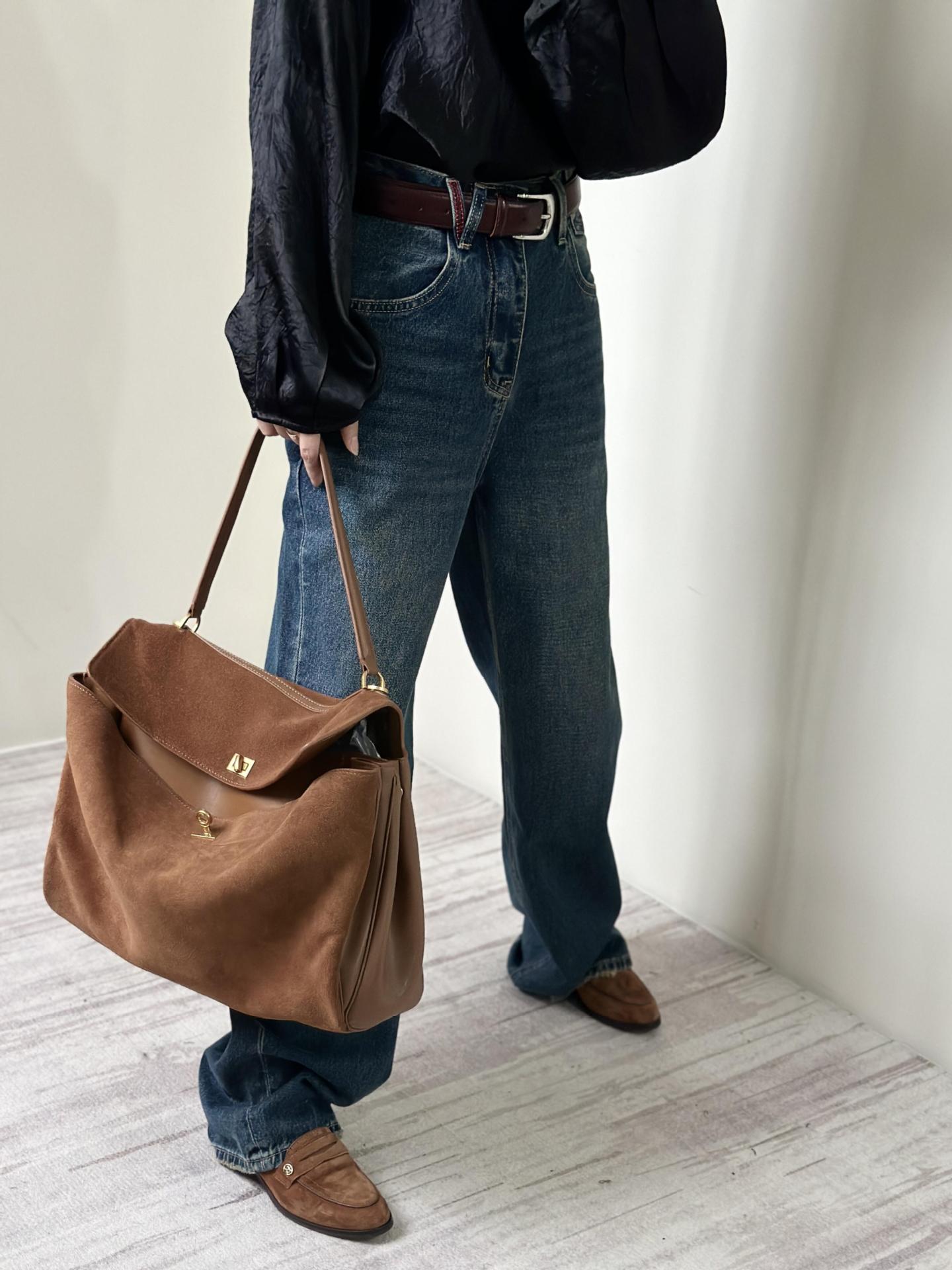 Retro Frosted Leather Large Capacity Commuter Women's Shoulder Bag