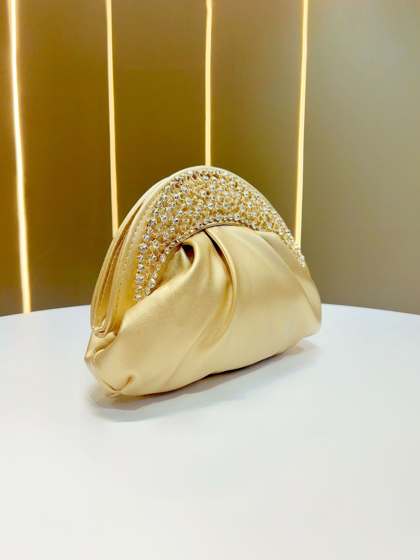 Women's High-grade Light Luxury Clutch Cloud Dress Bags