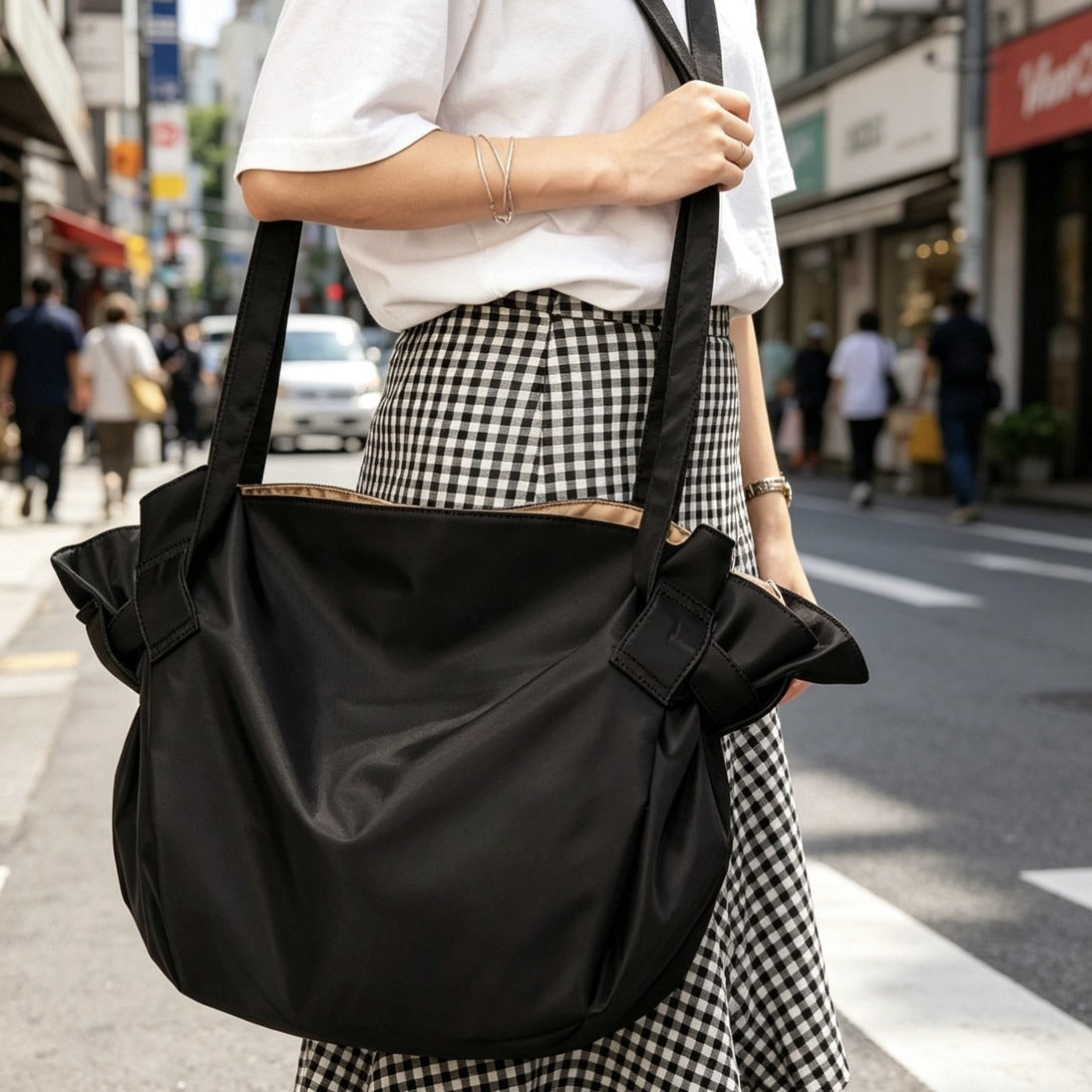 Nylon Large Capacity Lightweight Fitness Fashion Women's Messenger Bag