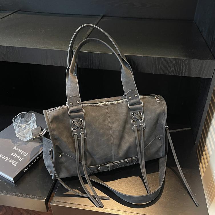 Niche Cool Large Capacity Retro Idle Underarm Bag