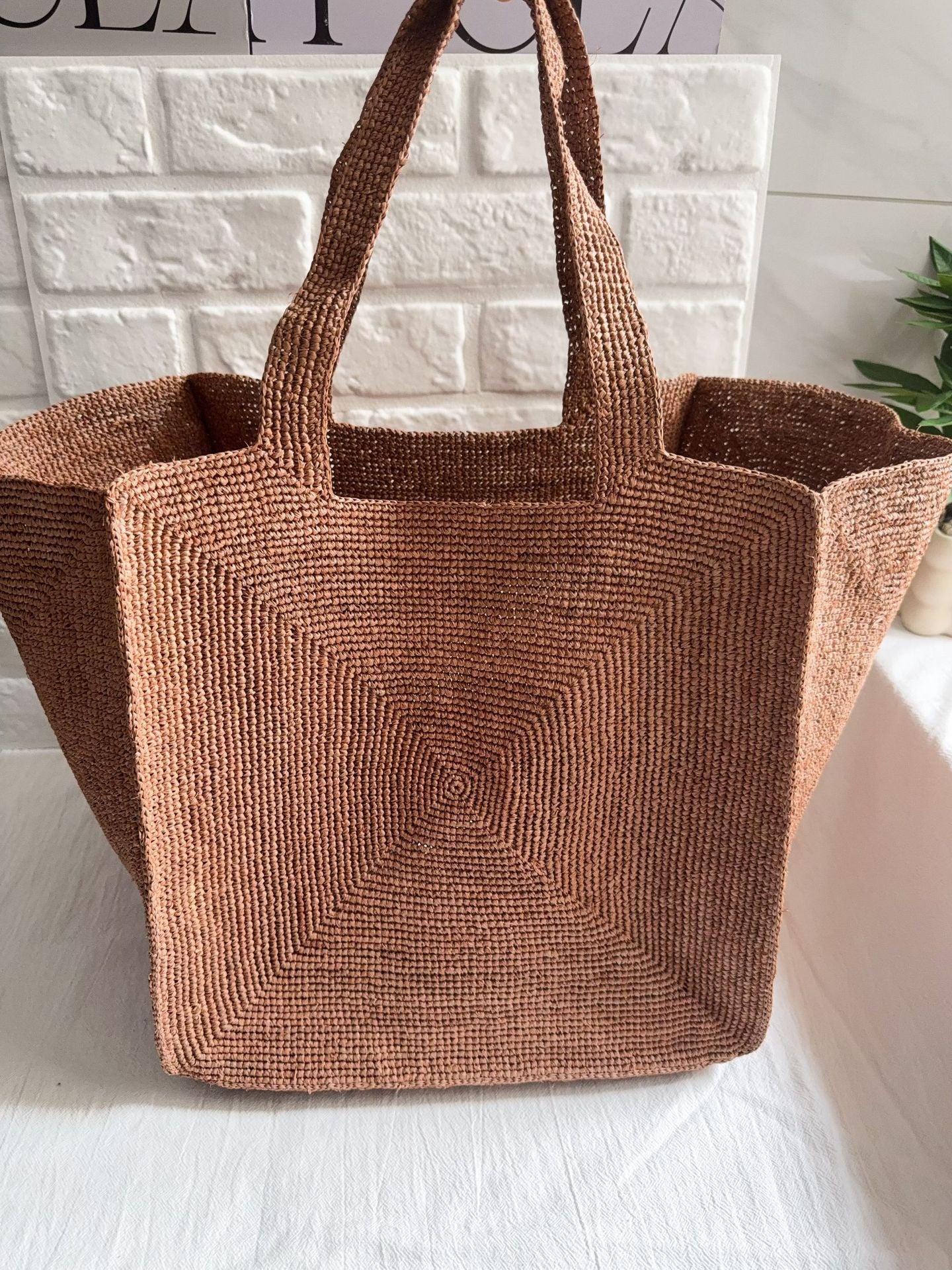 Elegant Hand Crocheting Raffia Seaside Vacation Tote Bags