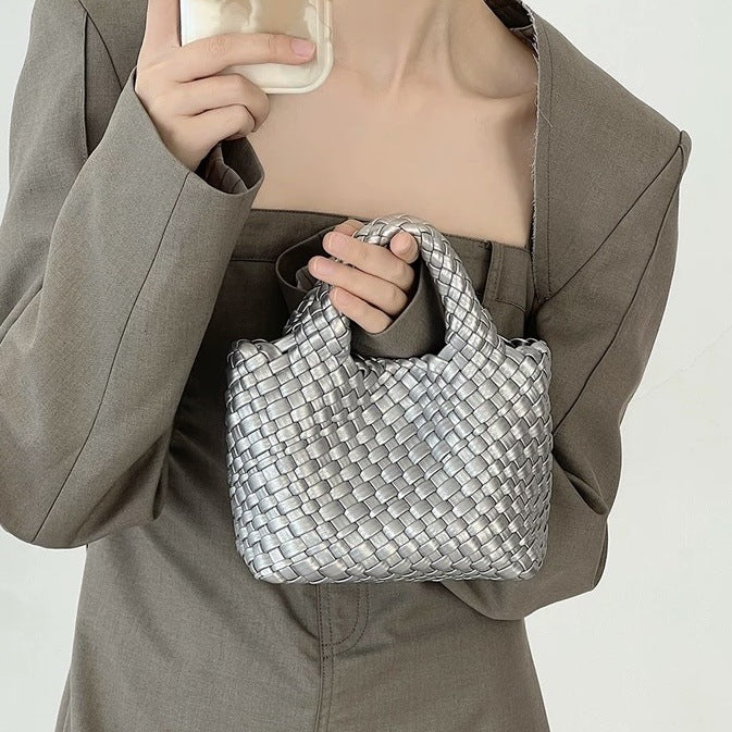 Women's Pretty Hand-woven Vegetable Basket Chain Women's Shoulder Bag