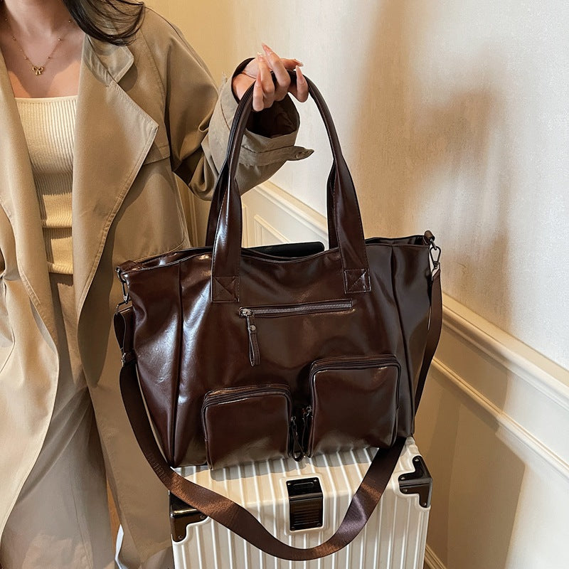 Women's Capacity Soft Leather Solid Color Stylish Good Texture Glossy Women's Messenger Bag