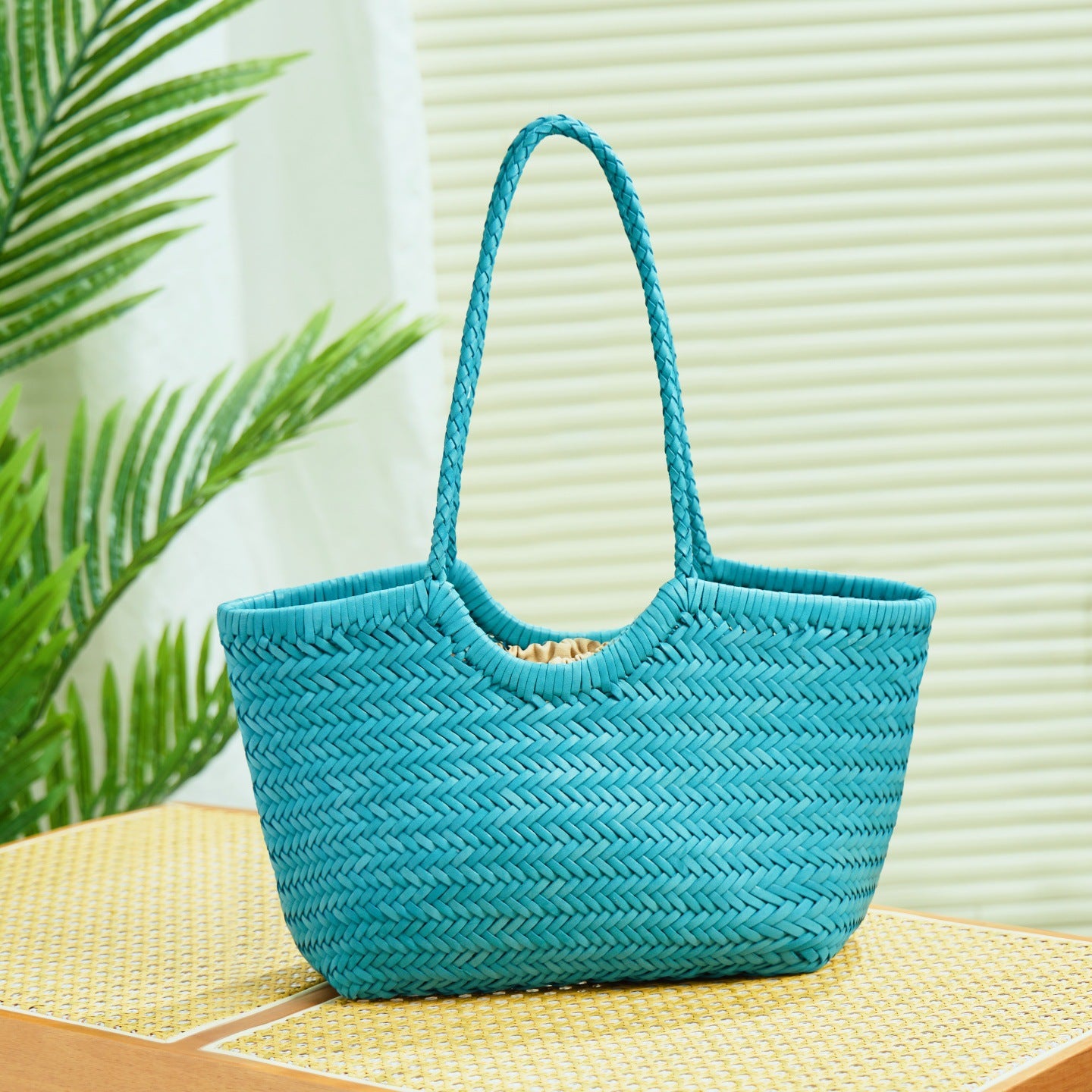 Cowhide Woven Leather French Retro Vegetable Women's Handbag
