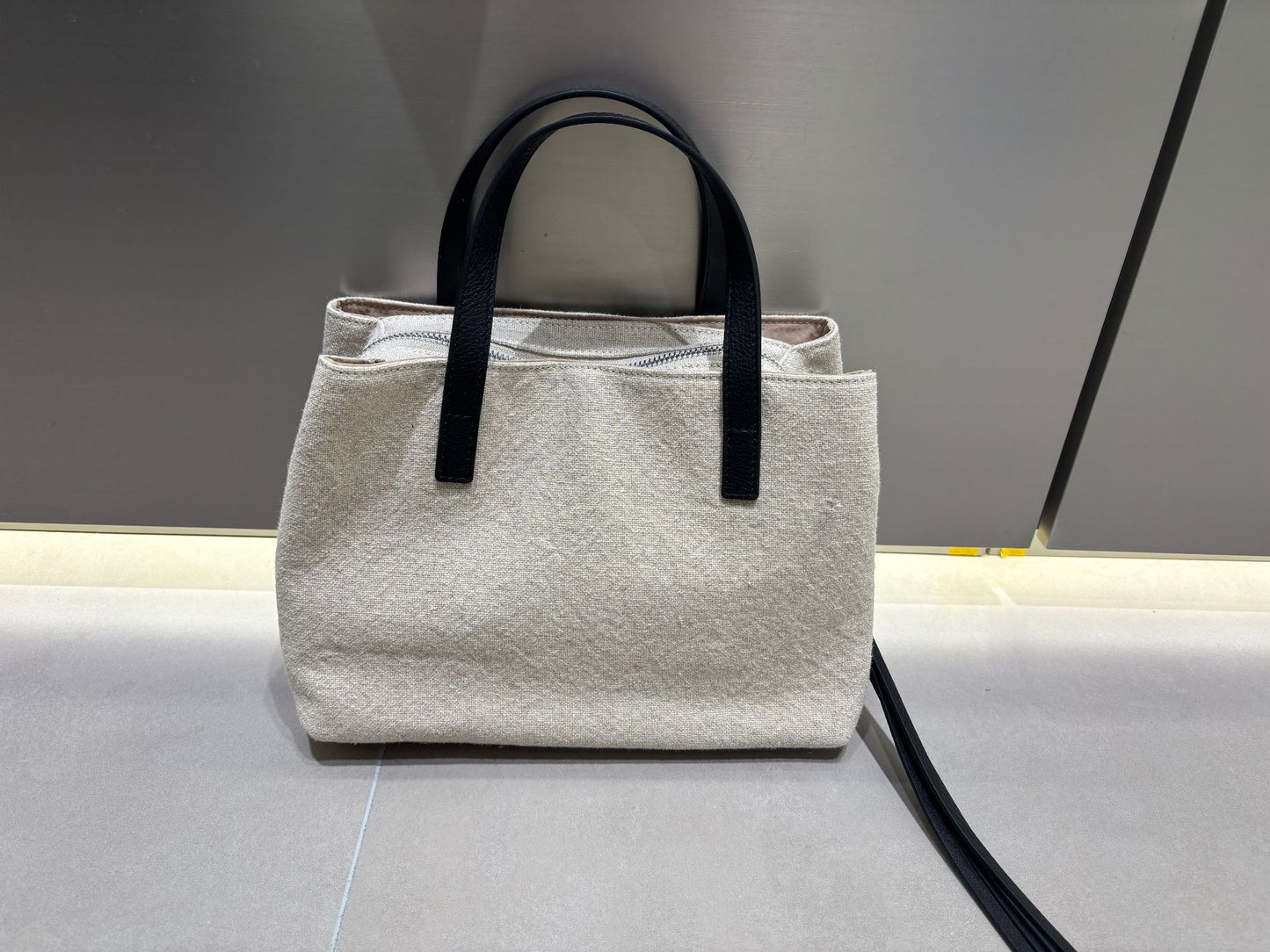 Women's Large Capacity Suede Retro Simple Commute Tote Bag