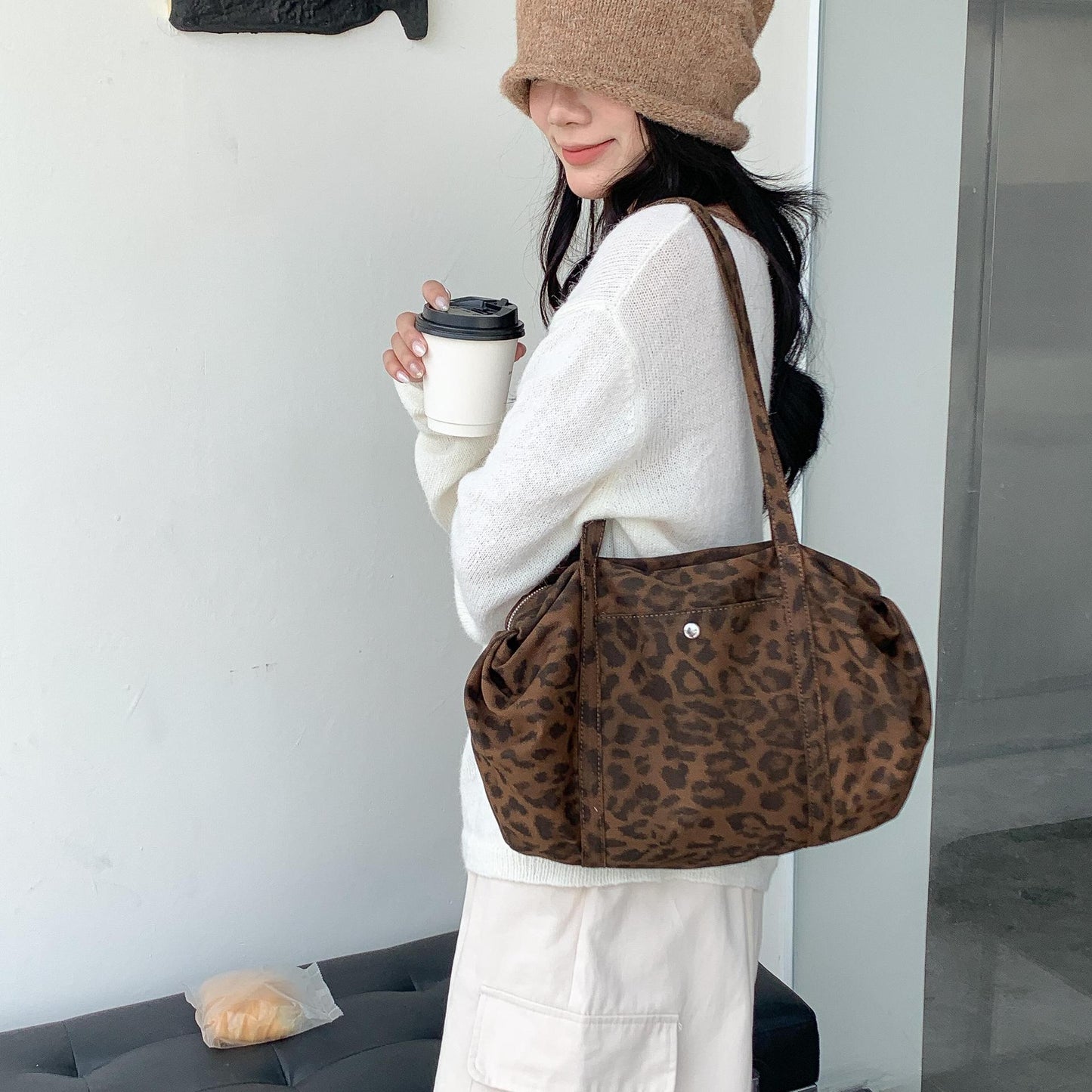 Women's Wild Leopard Print Retro Trendy Niche Underarm High Women's Shoulder Bag
