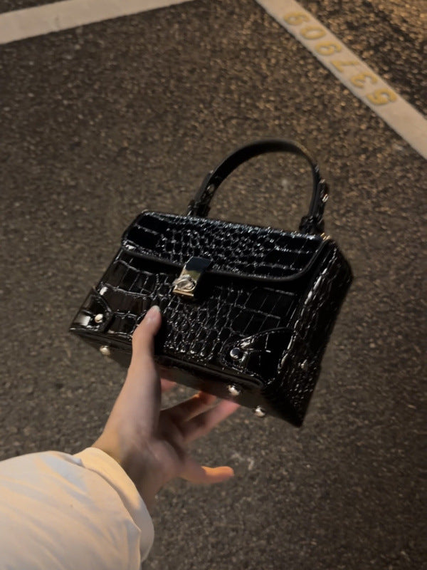 Women's Portable Box Fashionable Retro Simple Fashion Women's Messenger Bag