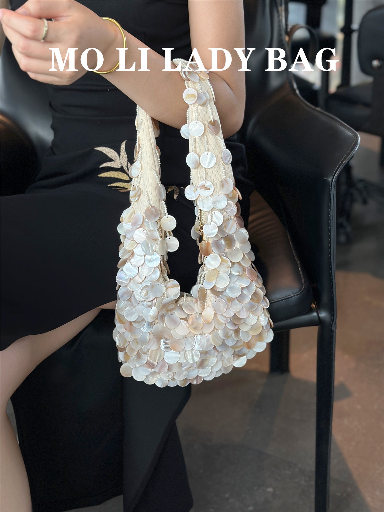Women's Style Hand-woven Beads Pearl Natural Shell Tote Bags